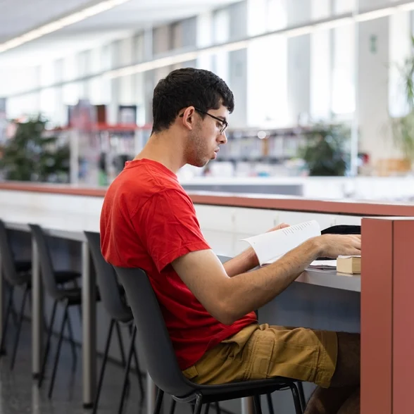 Biblioteca Roca Umbert | © Biblioteca Roca Umbert