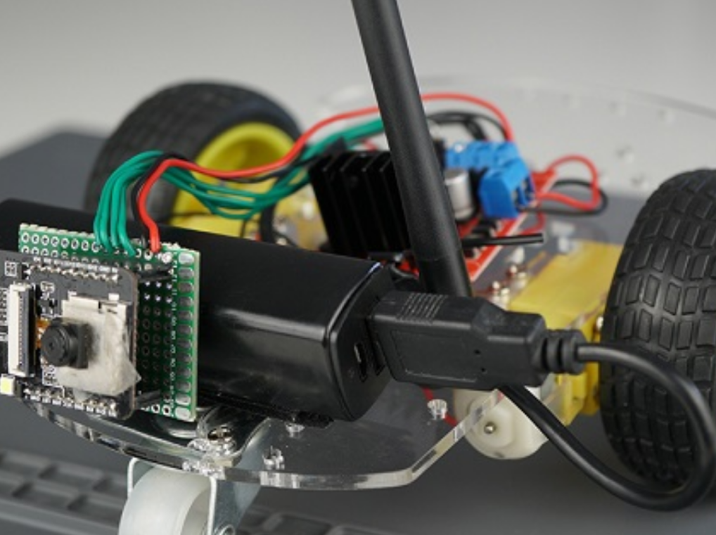 Lab ràdiocontrol amb el mòbil