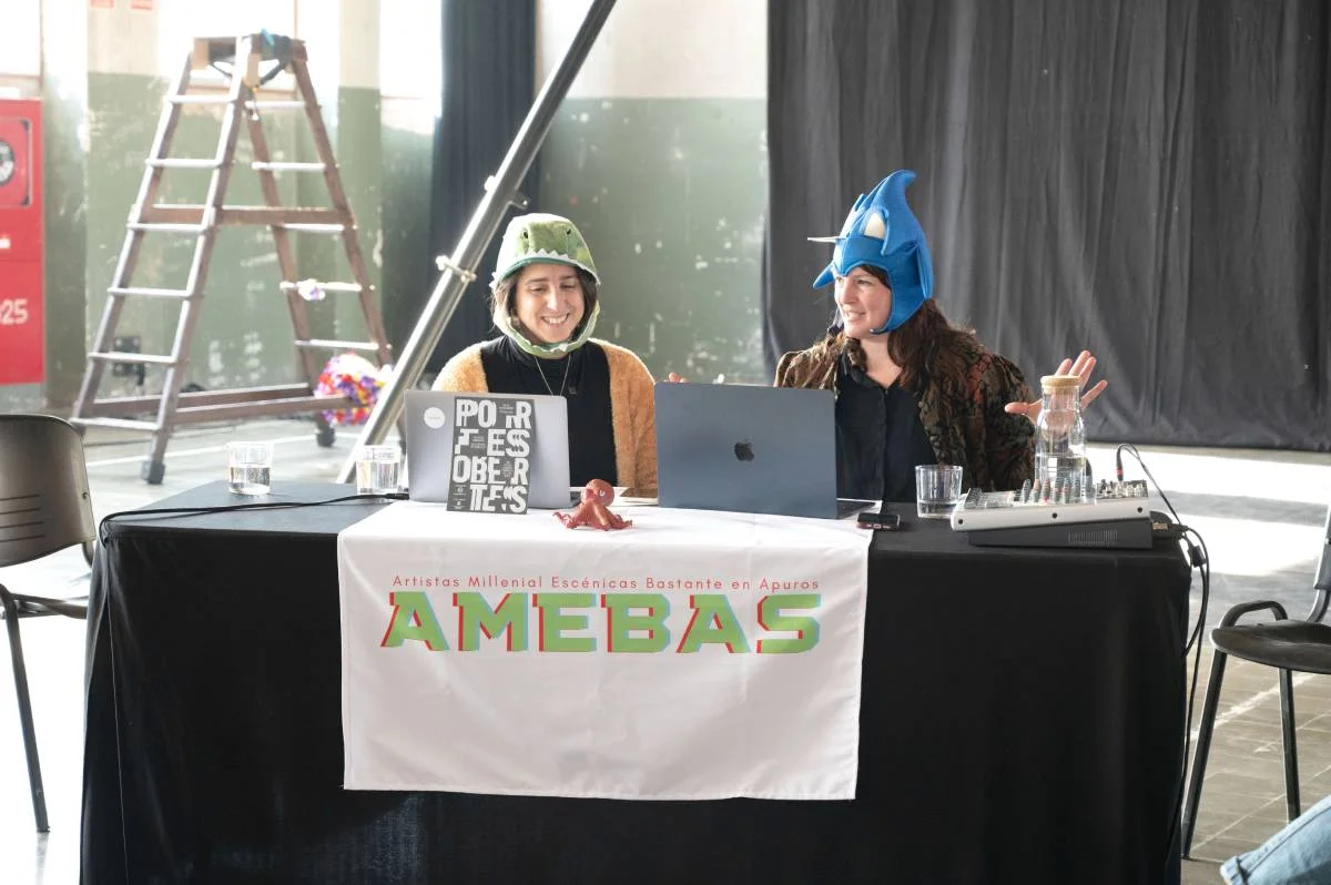 Rodatge del primer capítol de Pràctiques artístiques contemporànies a Roca Umbert | © Toni Torrillas - Roca Umbert Fàbrica de les Arts