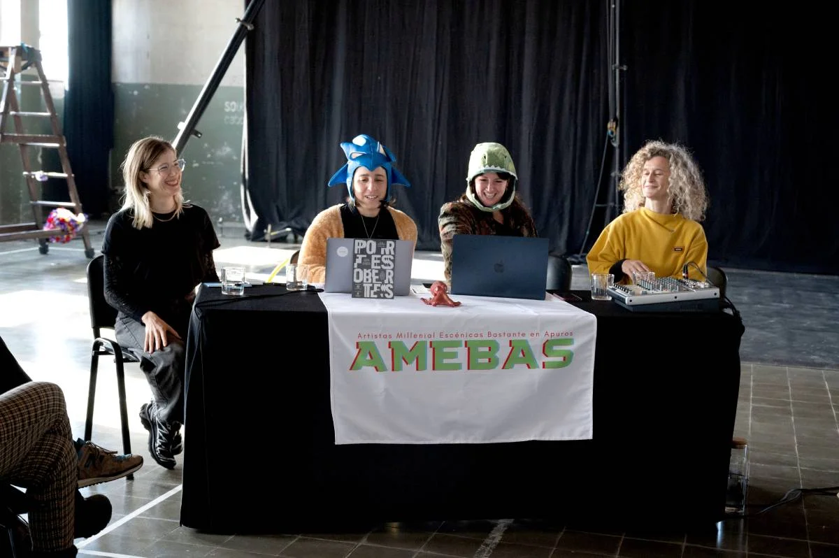 Rodatge del primer capítol de Pràctiques artístiques contemporànies a Roca Umbert | © Toni Torrillas - Roca Umbert Fàbrica de les Arts