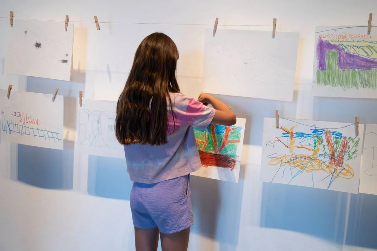 2a setmana d'Obert x vacances: Instal·lació artística "De viu en viu" de Roc Parés | © Toni Torrillas - Roca Umbert Fàbrica de les Arts