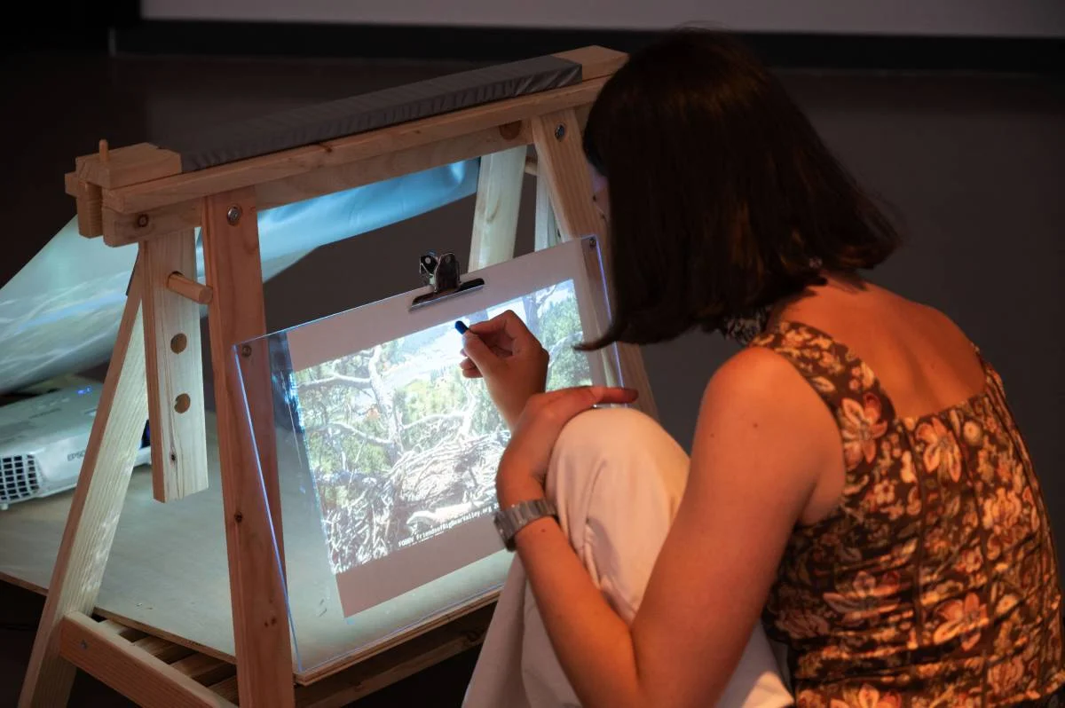 2a setmana d'Obert x vacances: Instal·lació artística "De viu en viu" de Roc Parés | © Toni Torrillas - Roca Umbert Fàbrica de les Arts