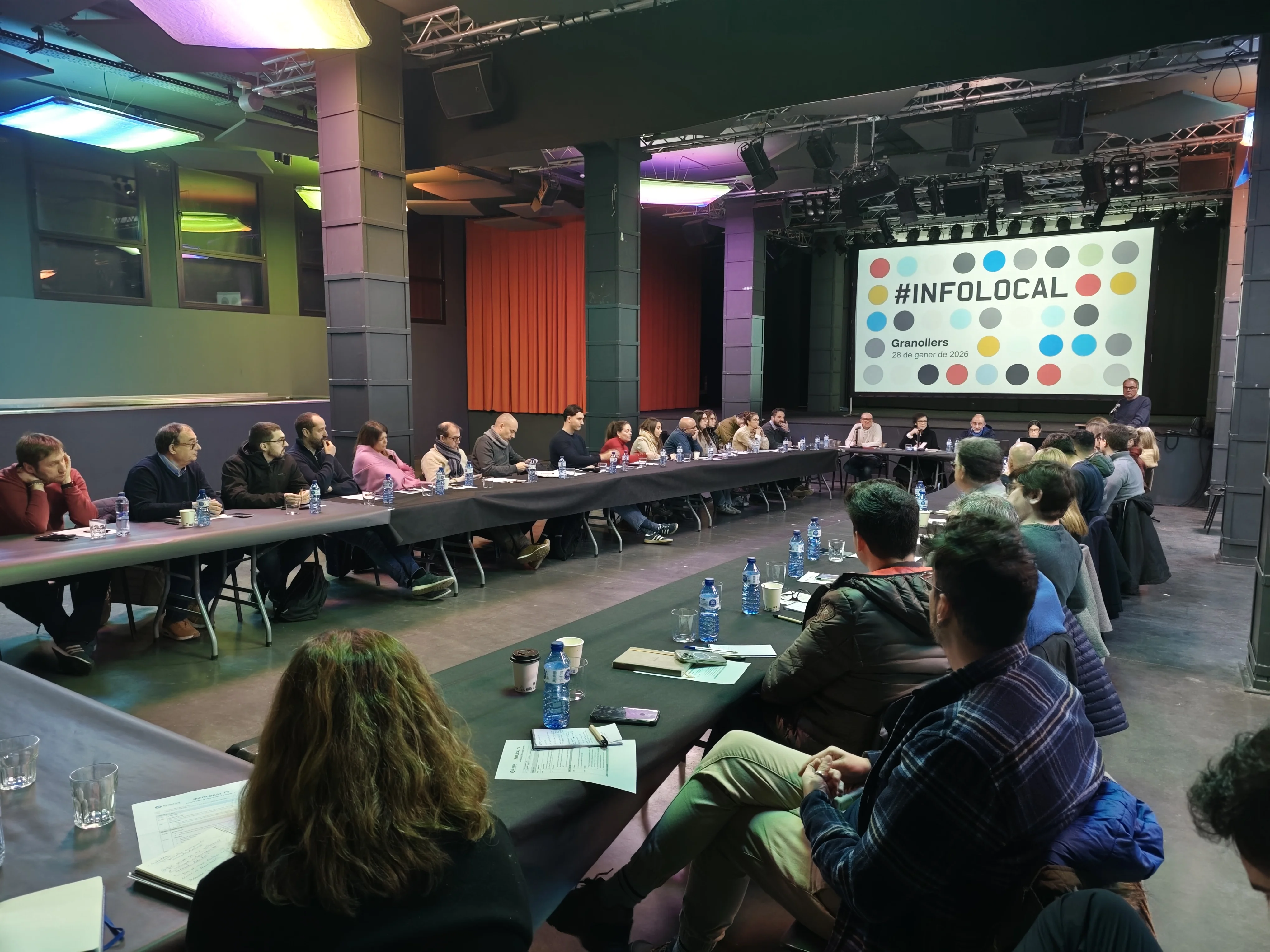 Els caps de les redaccions d’informatius i d’esports dels mitjans locals de Catalunya es reuneixen a Granollers per debatre els nous reptes del sector | © Roca Umbert Fàbrica de les Arts