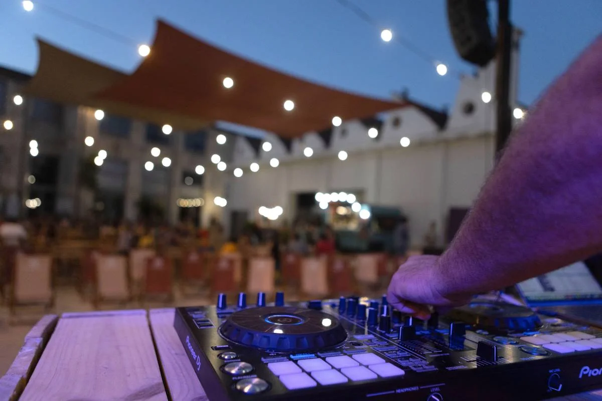 DJ Lola Van | © Roca Umbert Fàbrica de les Arts