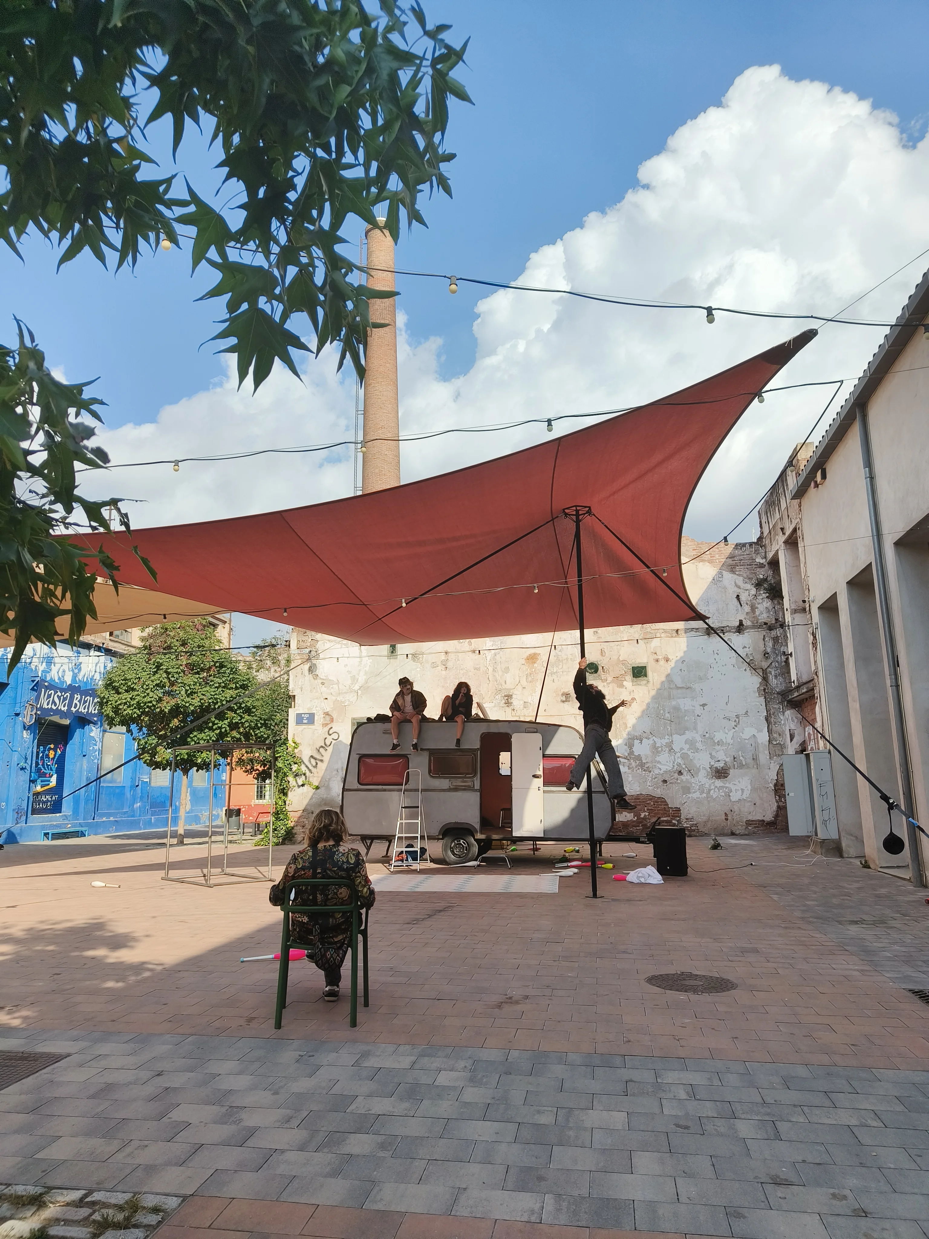 Trash-Humante(s), de la Cia Sweet Chilli Circus Company | © Roca Umbert Fàbrica de les Arts